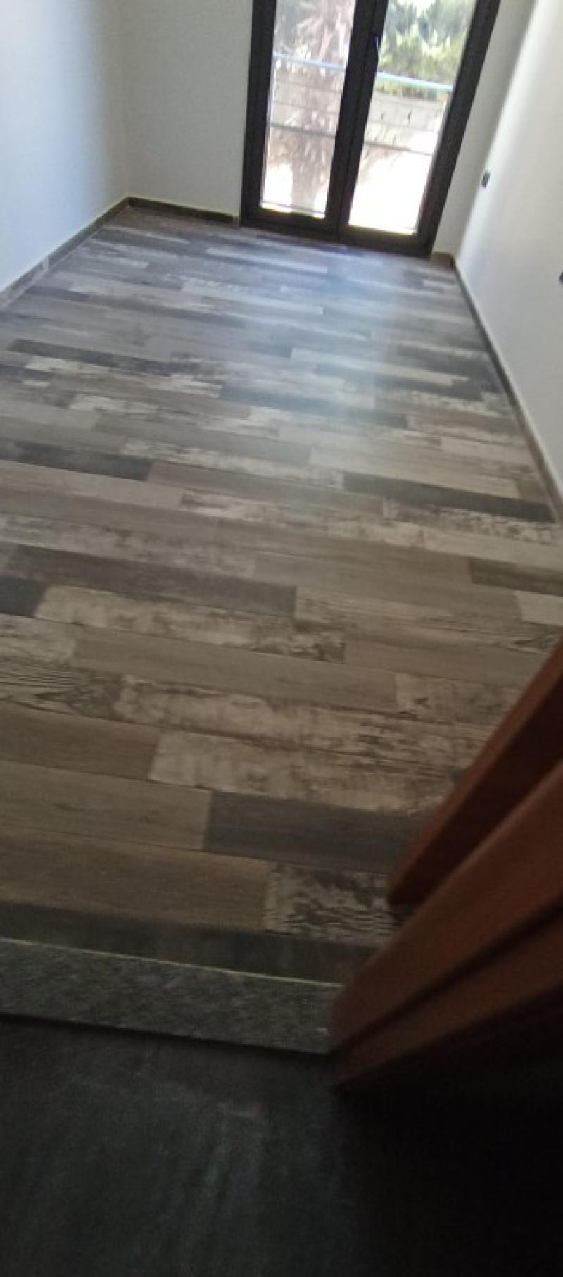 Havuzlu sitede yerden ısıtmalı rezidans daire