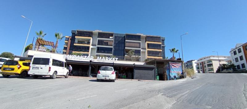 Havuzlu sitede yerden ısıtmalı rezidans daire