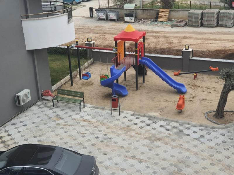 Havuzlu sitede yerden ısıtmalı 2+1 daire