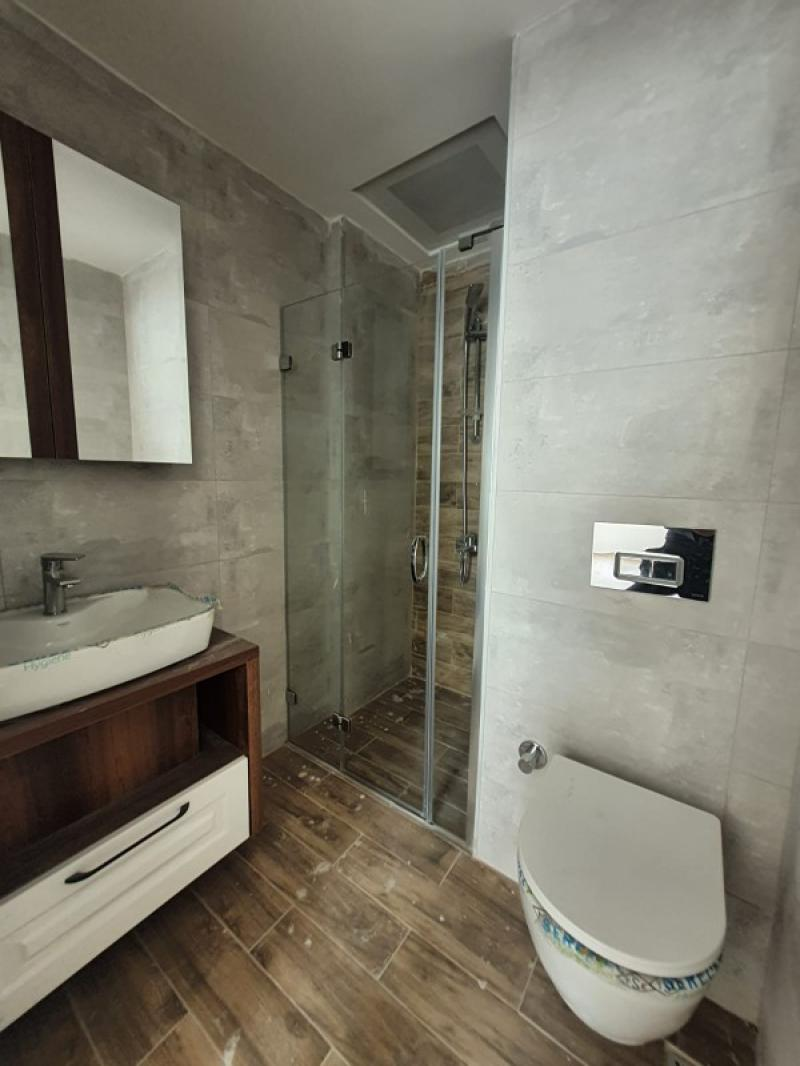 Havuzlu sitede yerden ısıtmalı 2+1 daire