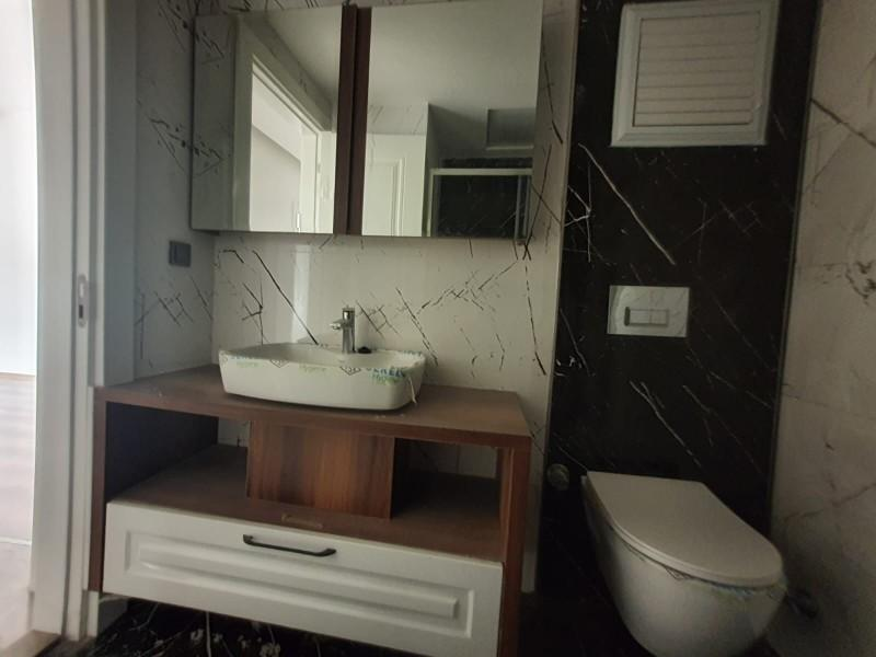 Havuzlu sitede yerden ısıtmalı 2+1 daire
