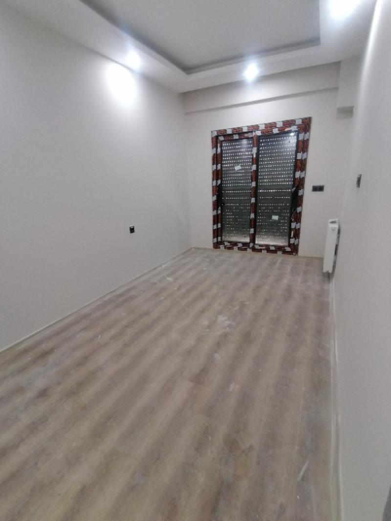 KUŞADASI'NDA BAHÇESİ TAPUYA İŞLİ SIFIR DAİRE