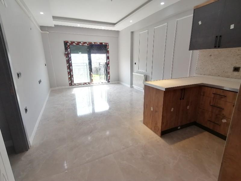 KUŞADASI'NDA BAHÇESİ TAPUYA İŞLİ SIFIR DAİRE