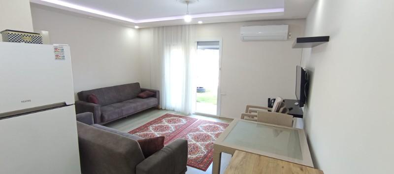 Kuşadası havuzlu sitede eşyalı kiralık daire