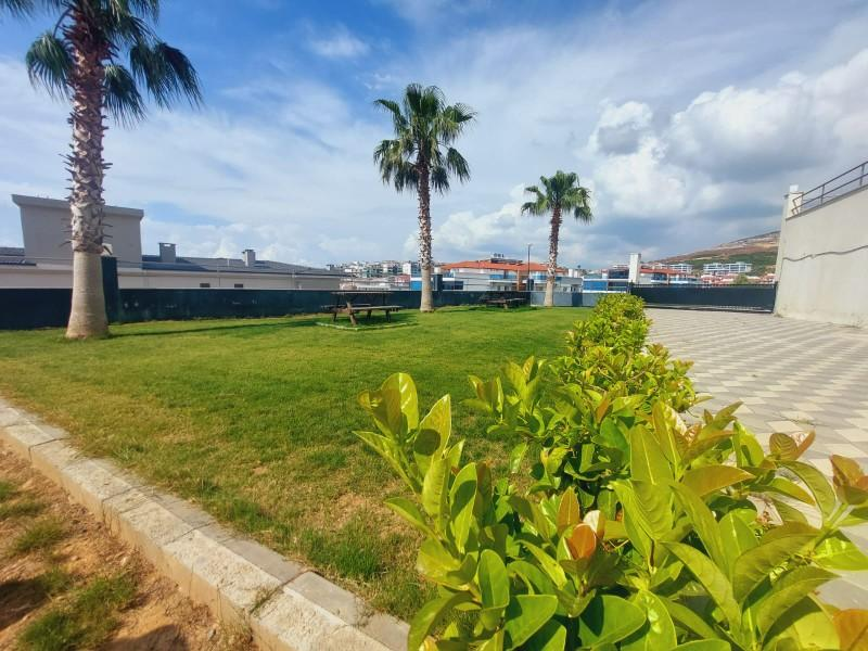 D3niz manzarali Havuzlu sitede 2+1