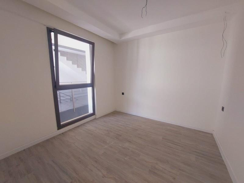 D3niz manzarali Havuzlu sitede 2+1