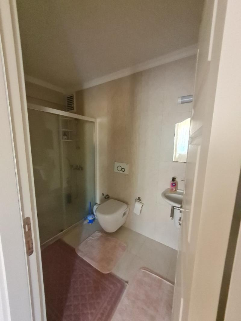 Kuşadası Merkeze Yakın Havuzlu Sitede Deniz Manzaralı 3+1 Daire 