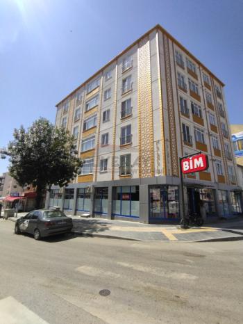 GÜVENAY - ÇORUM CENGİZ TOPEL CADDESİNDE SATILIK 3+1 DAİRE 