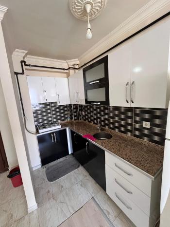 ÜNİVERSİTE BÖLGESİNDE KİRALIK EŞYALI 1+1 DAİRE