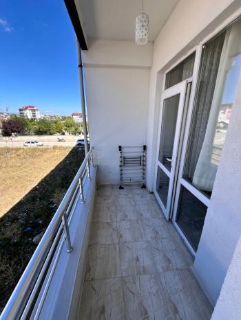 ÜNİVERSİTE BÖLGESİNDE KİRALIK EŞYALI 1+1 DAİRE