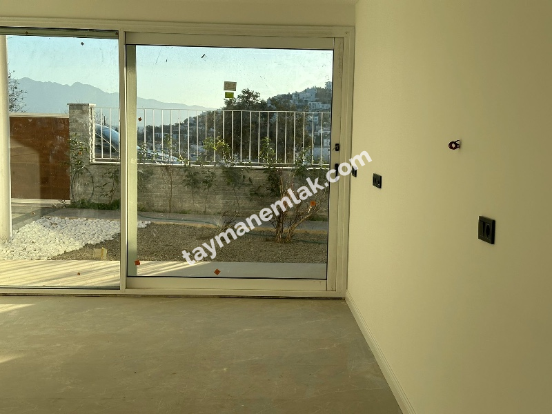 Tayman'dan Akyarlar'da Şahane Deniz Manzaralı yeni 4+1 Villa