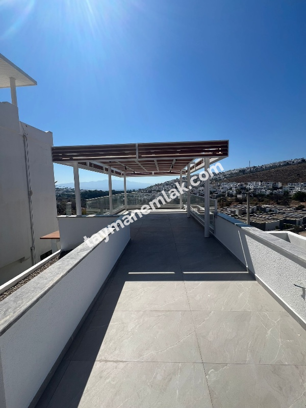 Tayman'dan Akyarlar'da Şahane Deniz Manzaralı yeni 4+1 Villa