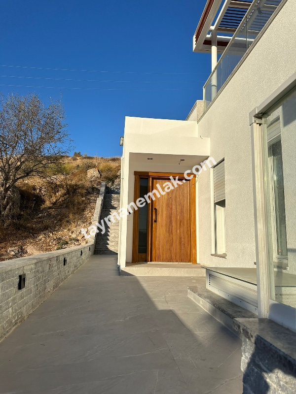 Tayman'dan Akyarlar'da Şahane Deniz Manzaralı yeni 4+1 Villa