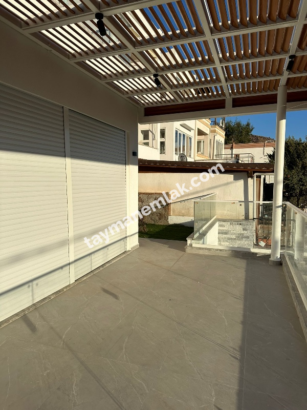 Tayman'dan Akyarlar'da Şahane Deniz Manzaralı yeni 4+1 Villa