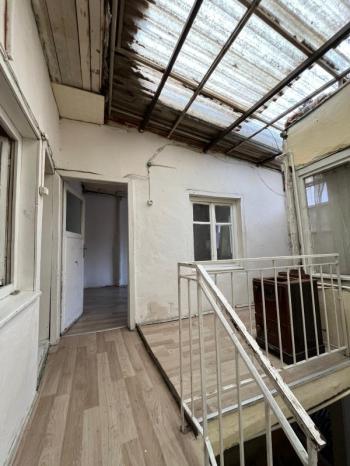 AFYON ÜÇOK EMLAKTAN BURMALI MAH DA SATILIK 5+1 BAKIMLI MÜSTAKİL EV