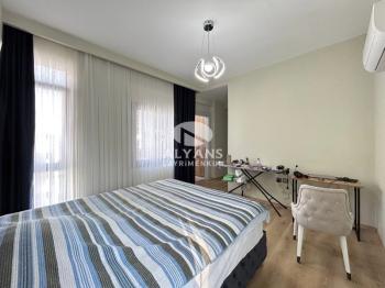 ALYANS'TAN DENİZE 300 MT FULL EŞYALI FULL SOSYAL ALANLI 2+1