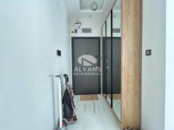 ALYANS'TAN DENİZE 300 MT FULL EŞYALI FULL SOSYAL ALANLI 2+1