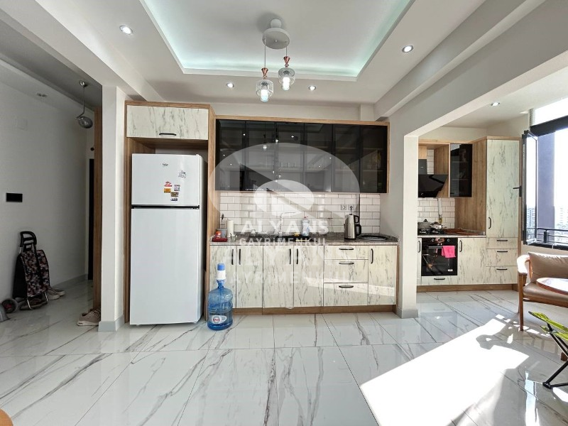 ALYANS'TAN DENİZE 300 MT FULL EŞYALI FULL SOSYAL ALANLI 2+1