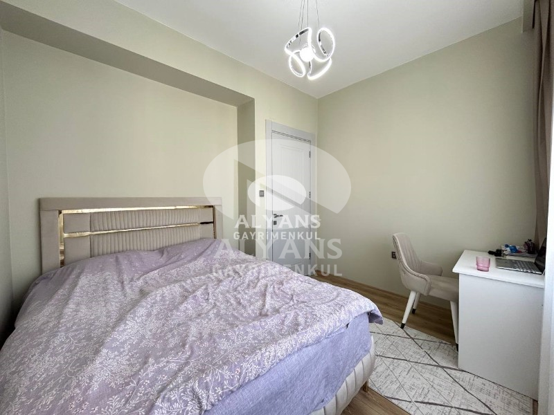 ALYANS'TAN DENİZE 300 MT FULL EŞYALI FULL SOSYAL ALANLI 2+1