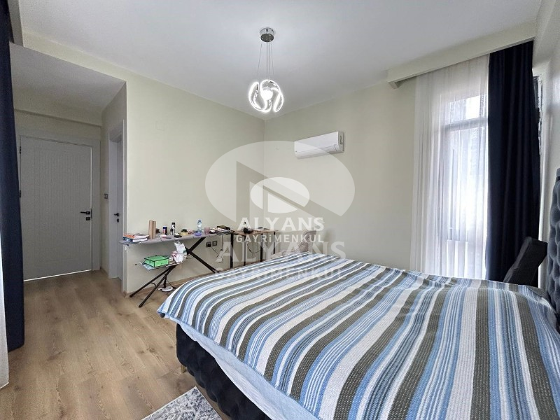 ALYANS'TAN DENİZE 300 MT FULL EŞYALI FULL SOSYAL ALANLI 2+1