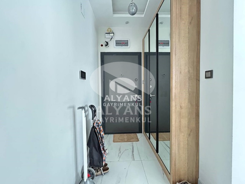 ALYANS'TAN DENİZE 300 MT FULL EŞYALI FULL SOSYAL ALANLI 2+1