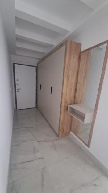 KIRAZLI YOLU UZERINDE SIFIR 3+1