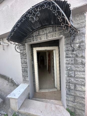 Beykoz Merkezde Sahilde Teraslı Deniz Manzaralı Eşyalı Müstakil Ev