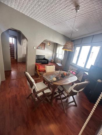 Beykoz Merkezde Sahilde Teraslı Deniz Manzaralı Eşyalı Müstakil Ev