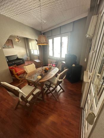 Beykoz Merkezde Sahilde Teraslı Deniz Manzaralı Eşyalı Müstakil Ev
