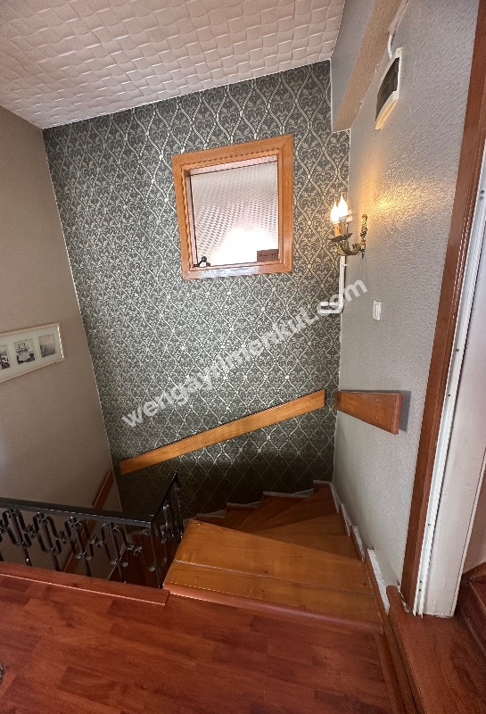 Beykoz Merkezde Sahilde Teraslı Deniz Manzaralı Eşyalı Müstakil Ev