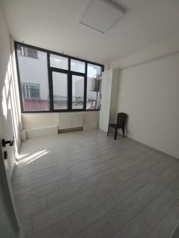 GÜVENAY- ÇORUM SAAT KULESİ YAKINI  İŞ HANINDA KİRALIK 2+1 OFİS