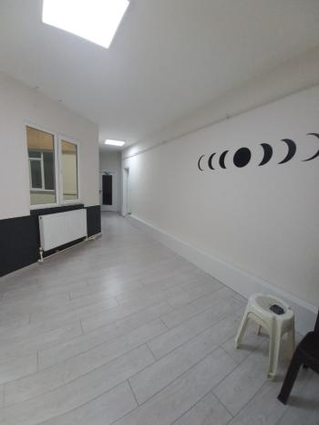 GÜVENAY- ÇORUM SAAT KULESİ YAKINI  İŞ HANINDA KİRALIK 2+1 OFİS