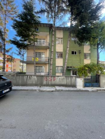 Güvenay - Çorum Kale ve Eti Lisesi Civarı – 3 Katlı Komple Bina