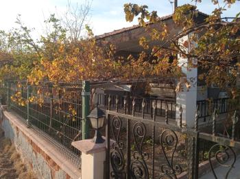 GÜVENAY - ÇORUM GÜZELYURT MEVKİİ İÇERİSİNDE EVİ OLAN SATILIK BAĞ