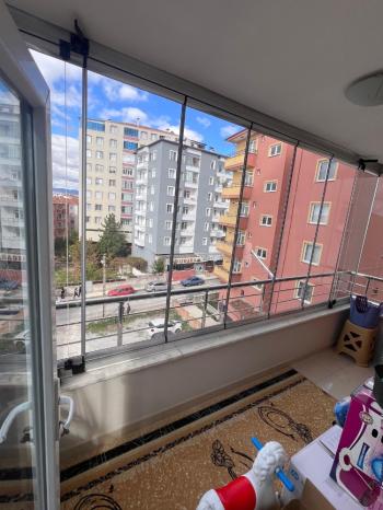 GÜVENAY - ÇORUM BAHABEY CADDESİ ÜZERİ 3+1 SATILIK  DAİRE