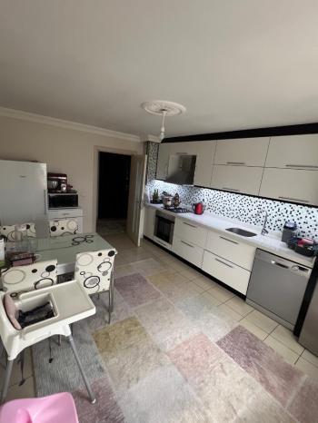 GÜVENAY - ÇORUM BAHABEY CADDESİ ÜZERİ 3+1 SATILIK  DAİRE