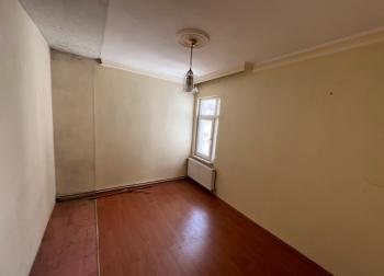 GÜVENAY - ÇORUM BEHÇELİEVLER MAH. ÖĞRETMENEVİ  ÜSTÜ  2+1 SATILIK DAİRE 