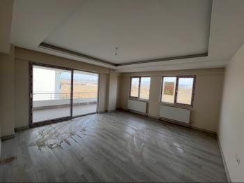 GÜVENAY - ÇORUM BUHARAEVLER MAH. BAYAT GEDİĞİ GENİŞ 3+1 DAİRE  SATILIK DAİRE 