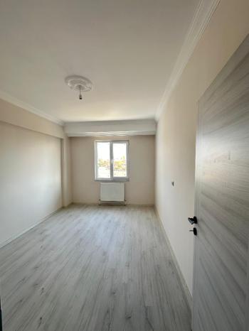 GÜVENAY - ÇORUM BAYAT GEDİĞİ MEVKİİ 3+1 SATILIK DAİRE