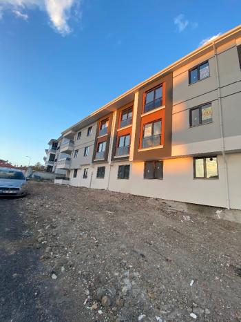 GÜVENAY - ÇORUM EKİN CADDESİ ÜZERİ SIFIR  DÜZ GİRİŞ  3+1 SATILIK DAİRE 