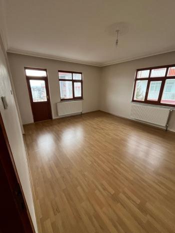 ÜNİVERSİTE BÖLGESİ YEŞİL EVLER SİTESİNDE KİRALIK 3+1 DAİRE