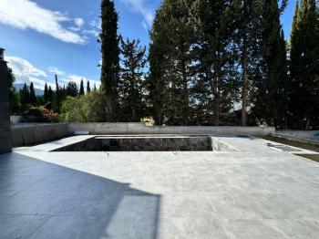 Girne Çatalköy'de Özel Yüzme Havuzu 4+1, Lüks, Modern Satılık Villalar