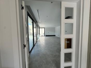 Girne Çatalköy'de Özel Yüzme Havuzu 4+1, Lüks, Modern Satılık Villalar