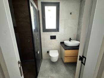 Girne Çatalköy'de Özel Yüzme Havuzu 4+1, Lüks, Modern Satılık Villalar