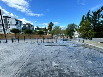 Kıbrıs Girne Merkez Karakum Bölgesinde Kiralık Sendeli 100 M2 Dükkan