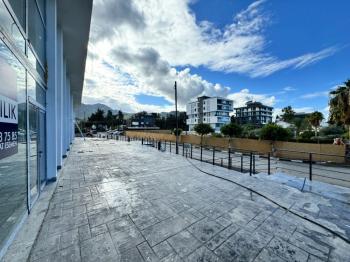 Kıbrıs Girne Merkez Karakum Bölgesinde Kiralık Sendeli 100 M2 Dükkan