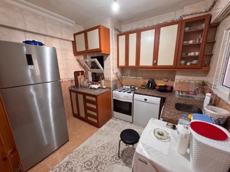 Yeşilpınar'da İsfanbul Avm'ye Yakın 3+1 Arakat Satılık Daire