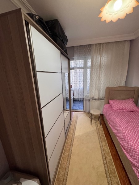 Yeşilpınar'da İsfanbul Avm'ye Yakın 3+1 Arakat Satılık Daire