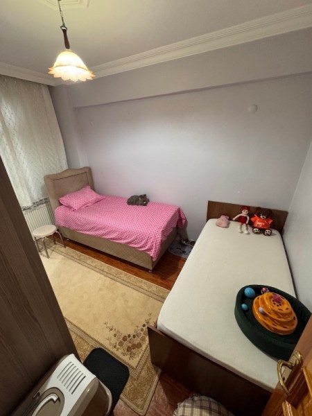 Yeşilpınar'da İsfanbul Avm'ye Yakın 3+1 Arakat Satılık Daire