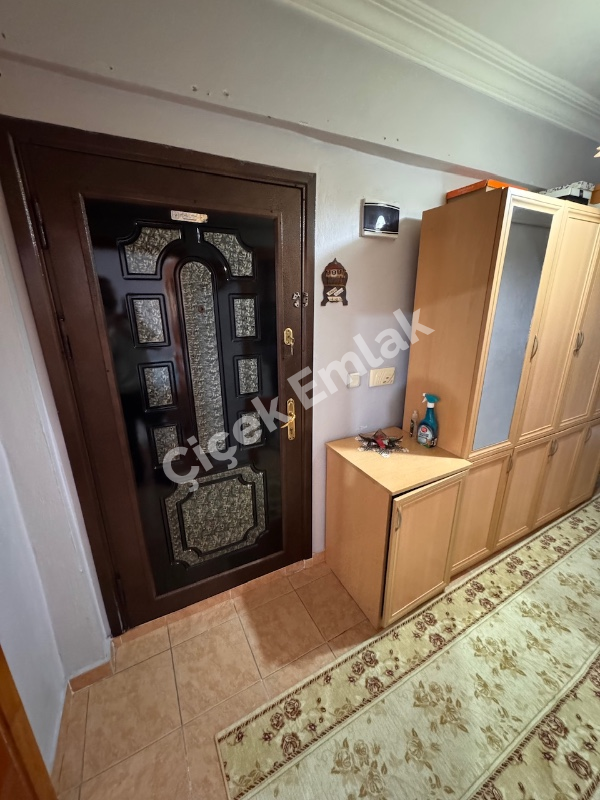 Yeşilpınar'da İsfanbul Avm'ye Yakın 3+1 Arakat Satılık Daire